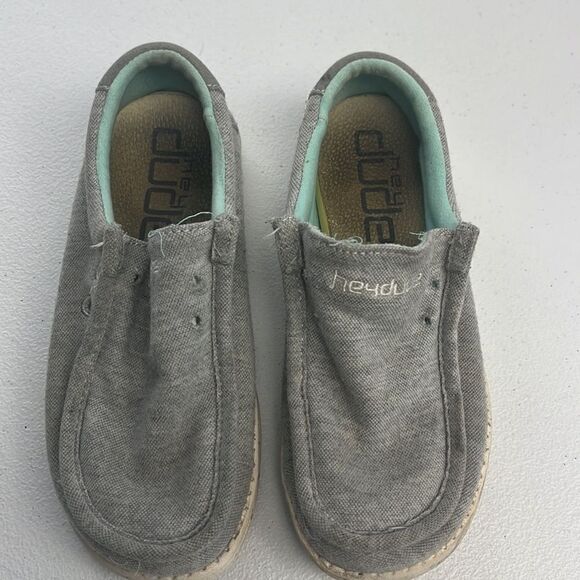 Hey Dude Wally Youth Stretch Grey Round Toe Low Cut Memory Foam Chukka Loafer Y1 - Picture 3 of 8